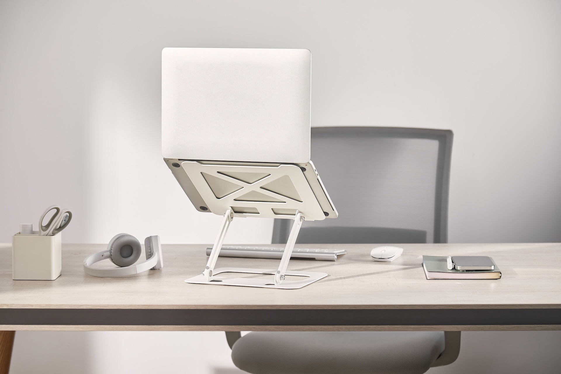 Металева регульована підставка для ноутбука Officepro LS380