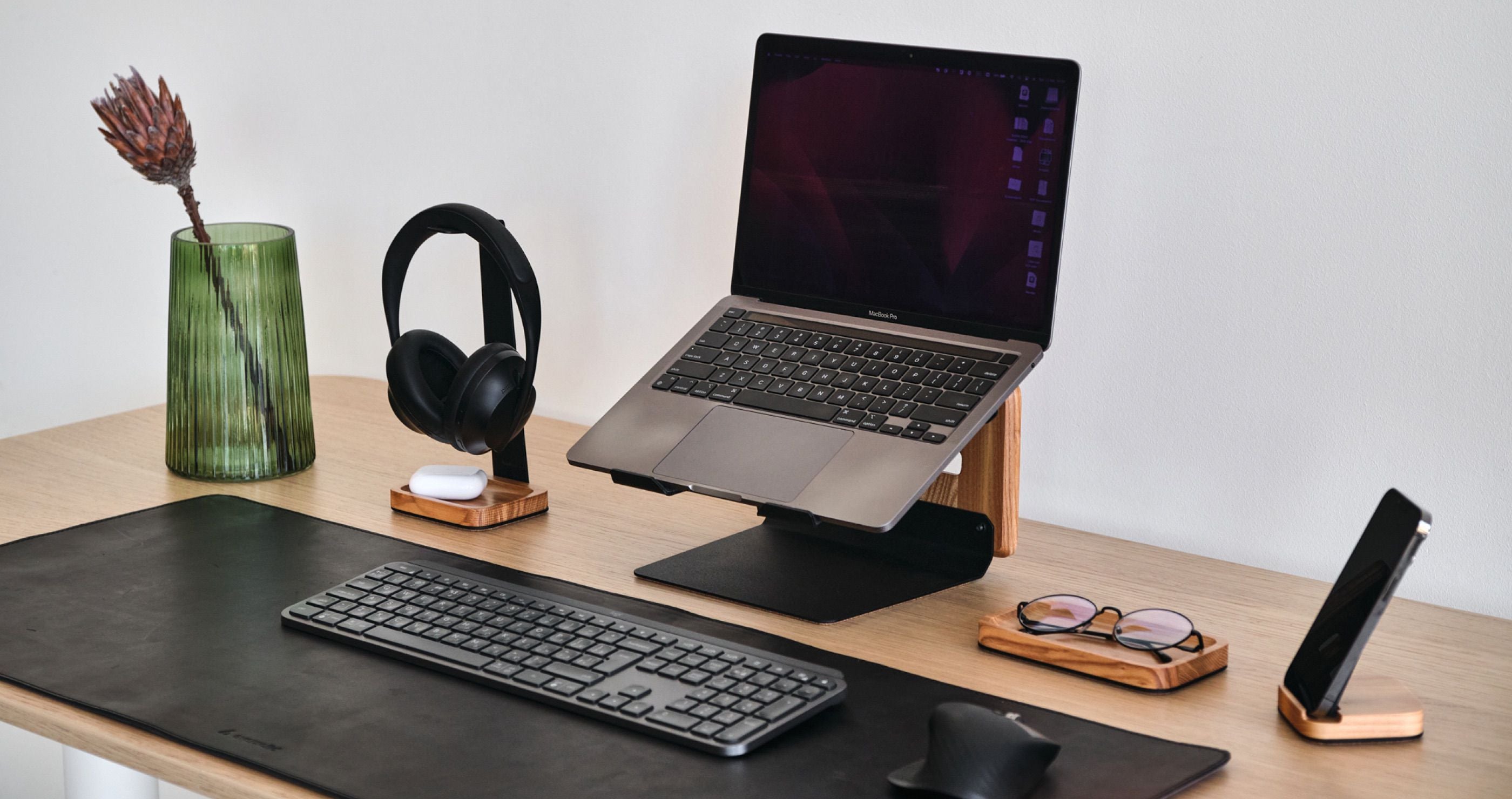 Підставки для ноутбука дерев'яні