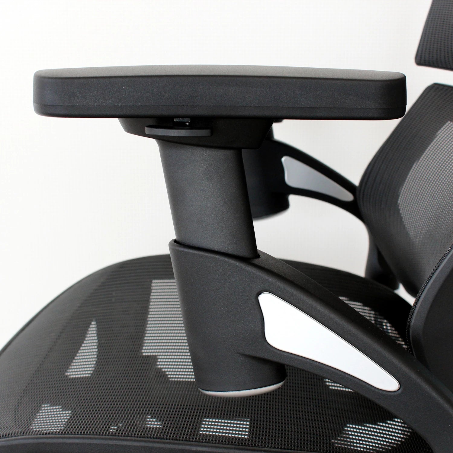 Ергономічне крісло сітчасте SL Hacker